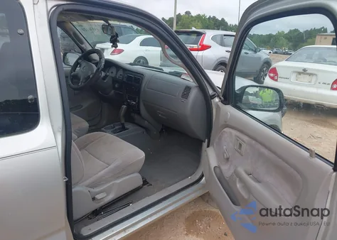 2003 Toyota Tacoma из США, поврежденный, VIN 5TEVL52N23Z154507